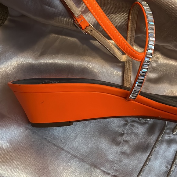 Giuseppe Zanotti Bright Orange Sandal - Picture 6 of 16
